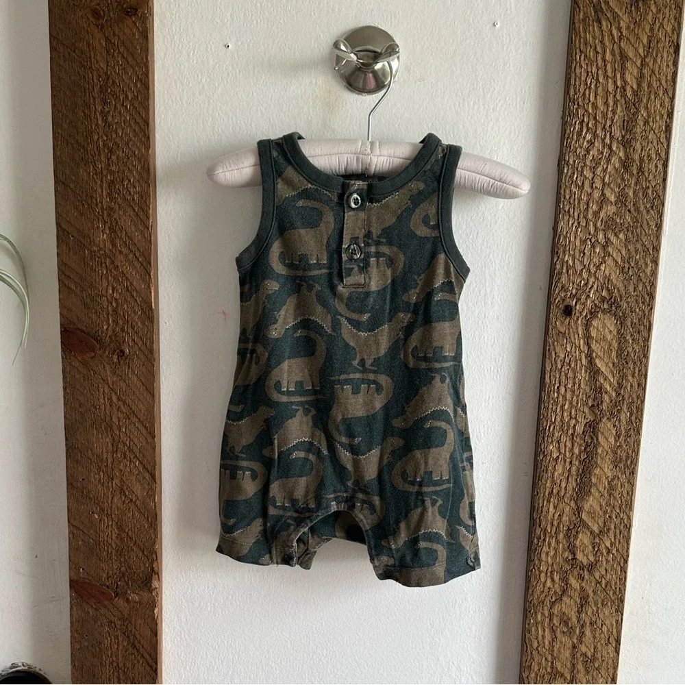 Old Navy Rustic Dinosaur Baby Boy Romper Size 3-6 Months